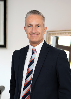Fachanwalt Handels-, Gesellschafts- & Arbeitsrecht - Dr. Christian Keller